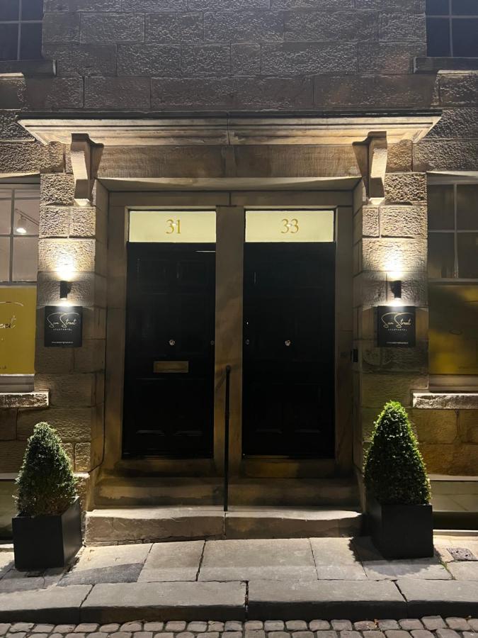 Sun Street Aparthotel ランカスター エクステリア 写真