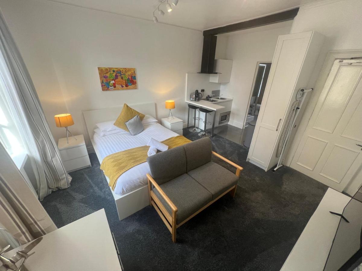 Sun Street Aparthotel ランカスター エクステリア 写真