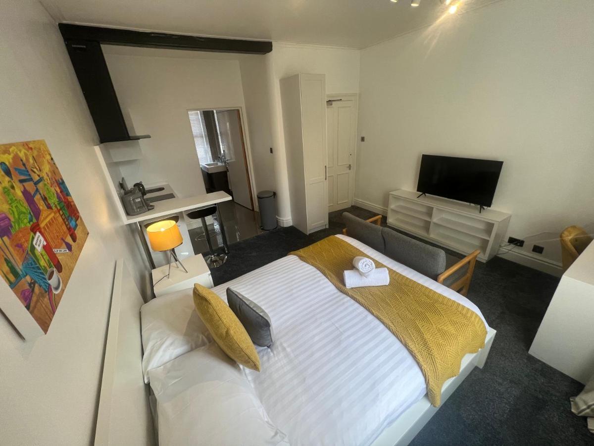 Sun Street Aparthotel ランカスター エクステリア 写真