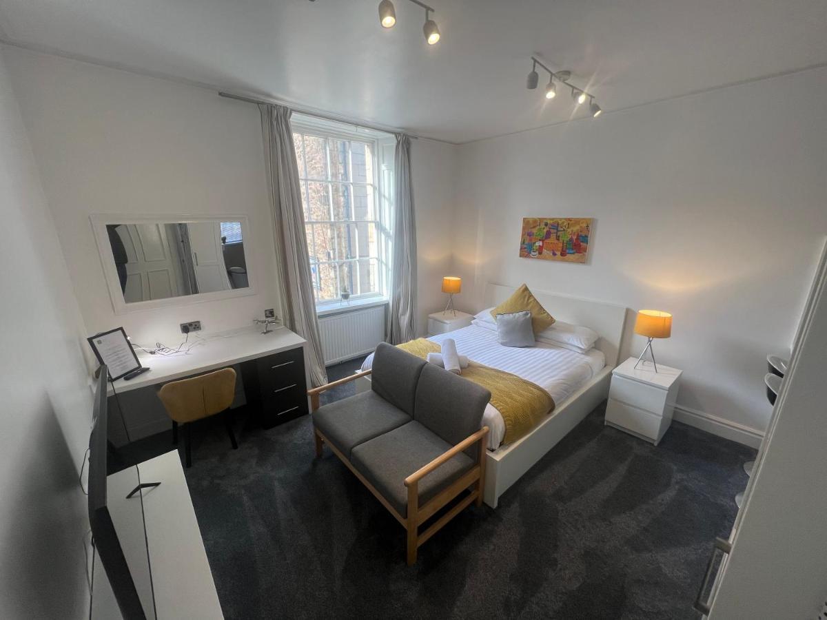 Sun Street Aparthotel ランカスター エクステリア 写真