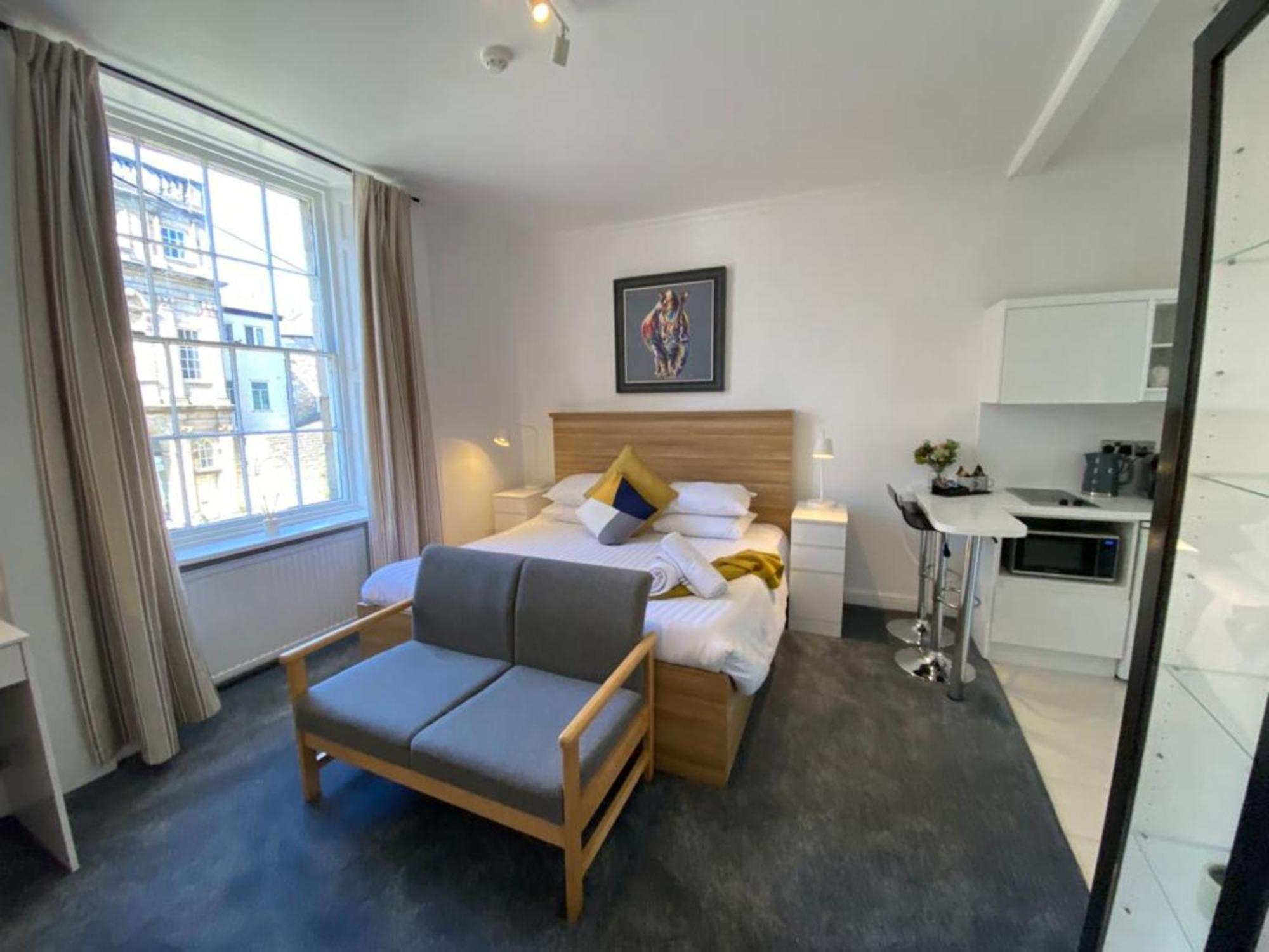 Sun Street Aparthotel ランカスター エクステリア 写真